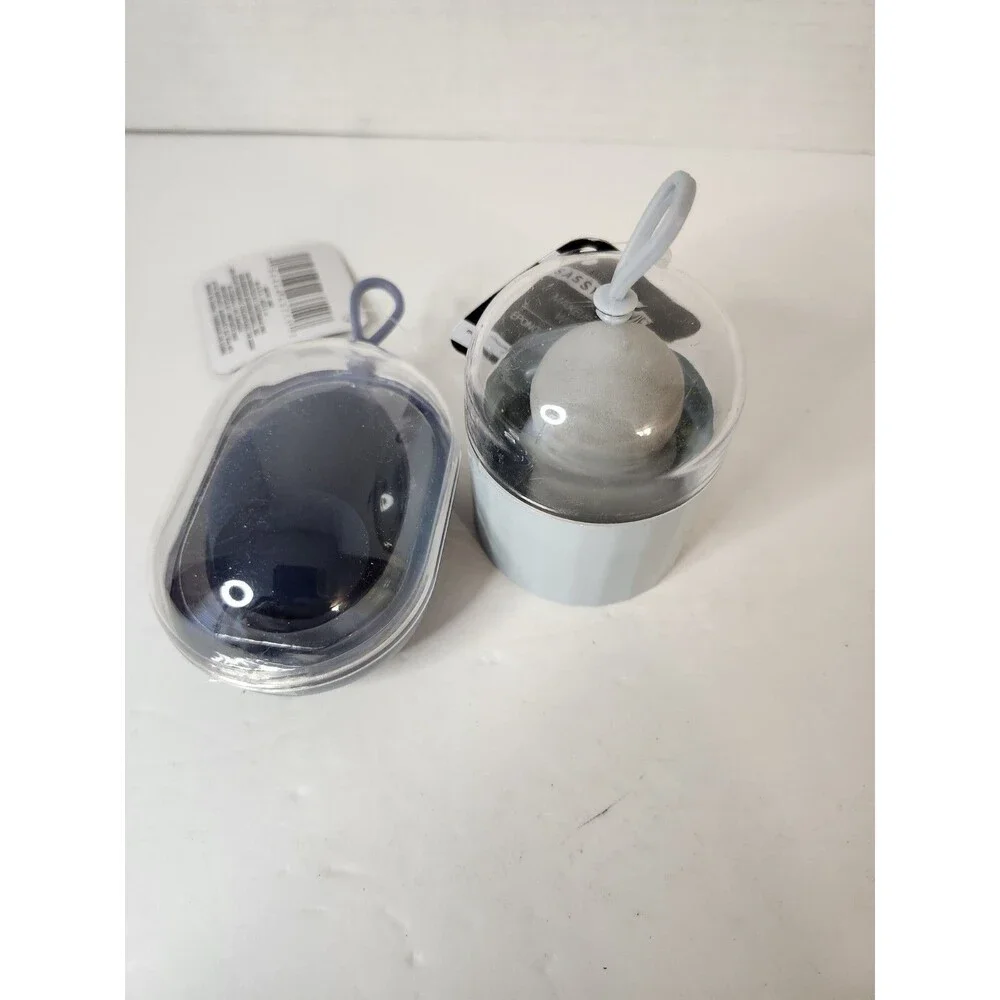 Lot Of 2 Sassy + Chic Makeup Sponges And Cases